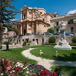 - Sleeps 4 - Parking - Garden * Noto