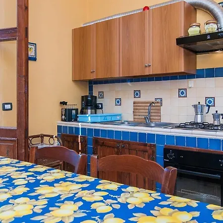 Holiday home Lovely 3-bed In *
