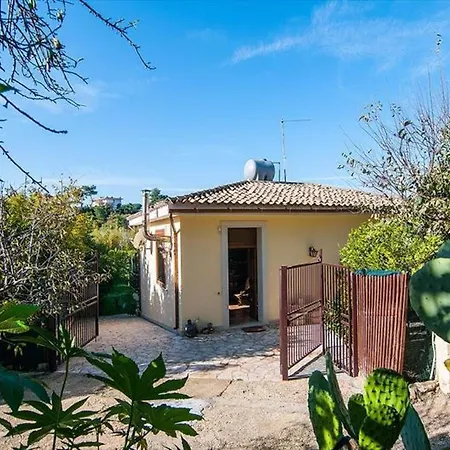 Сasa de vacaciones - Sleeps 4 - Parking - Garden
