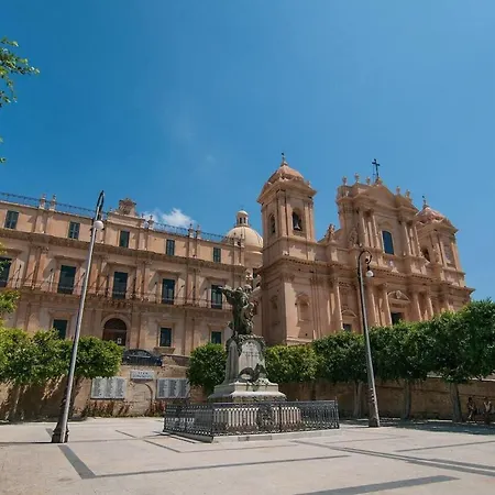 - Sleeps 4 - Parking - Garden Сasa de vacaciones