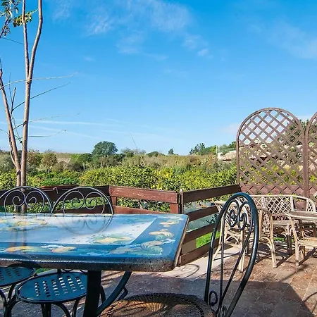 Lovely 3-bed In * Noto