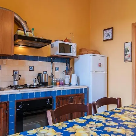 Lovely 3-bed In Holiday home